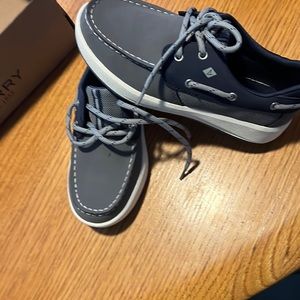 Sperry green and navy size 1M